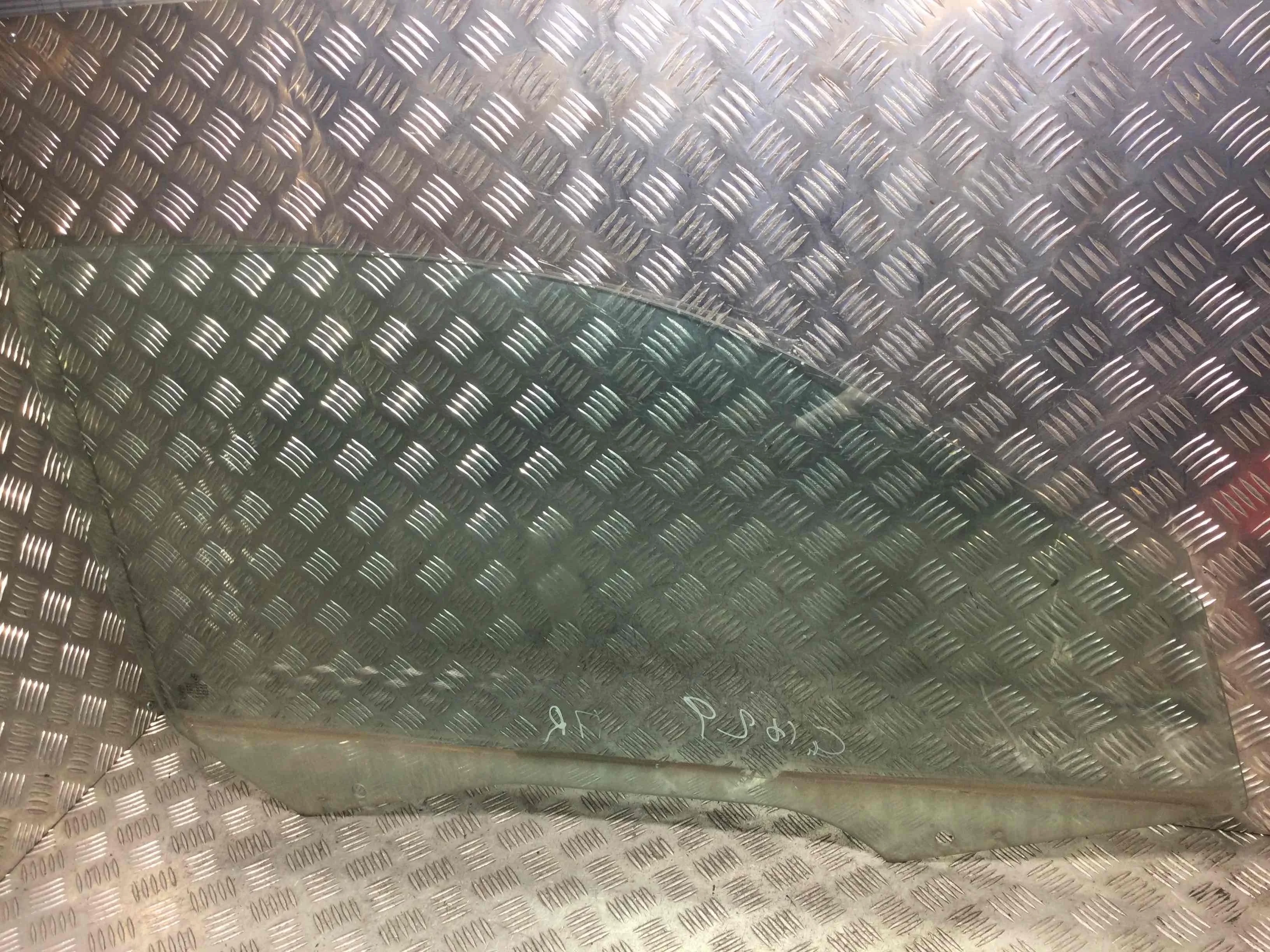 Стекло двери передней правой BMW 3-Series 3-Series E46 1998 - 2006 бензин 1.8 i Механика 3-дв, х/б