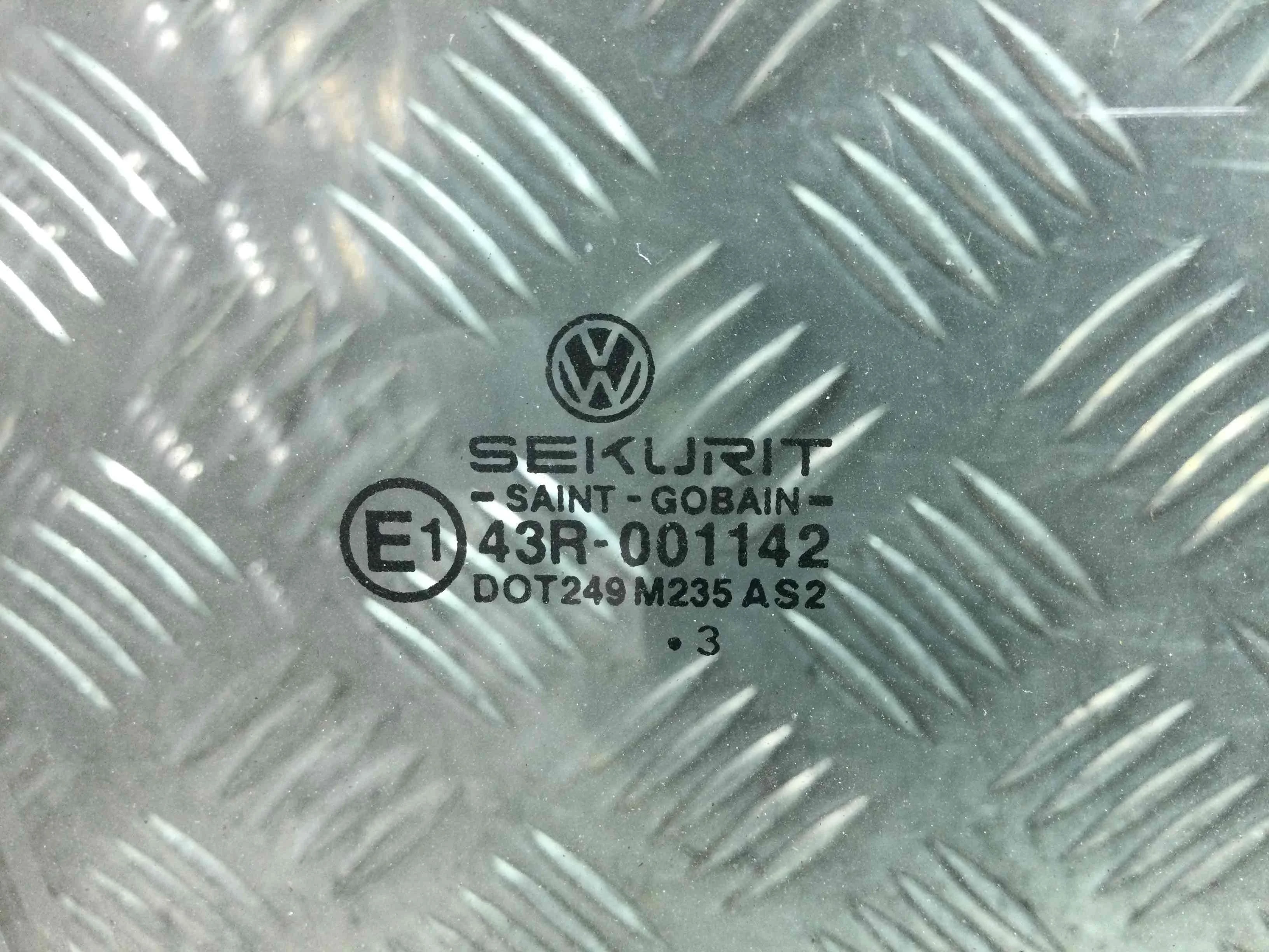 Стекло двери передней правой Volkswagen Polo 4 поколение (2001-2005) бензин 1.4 i Механика