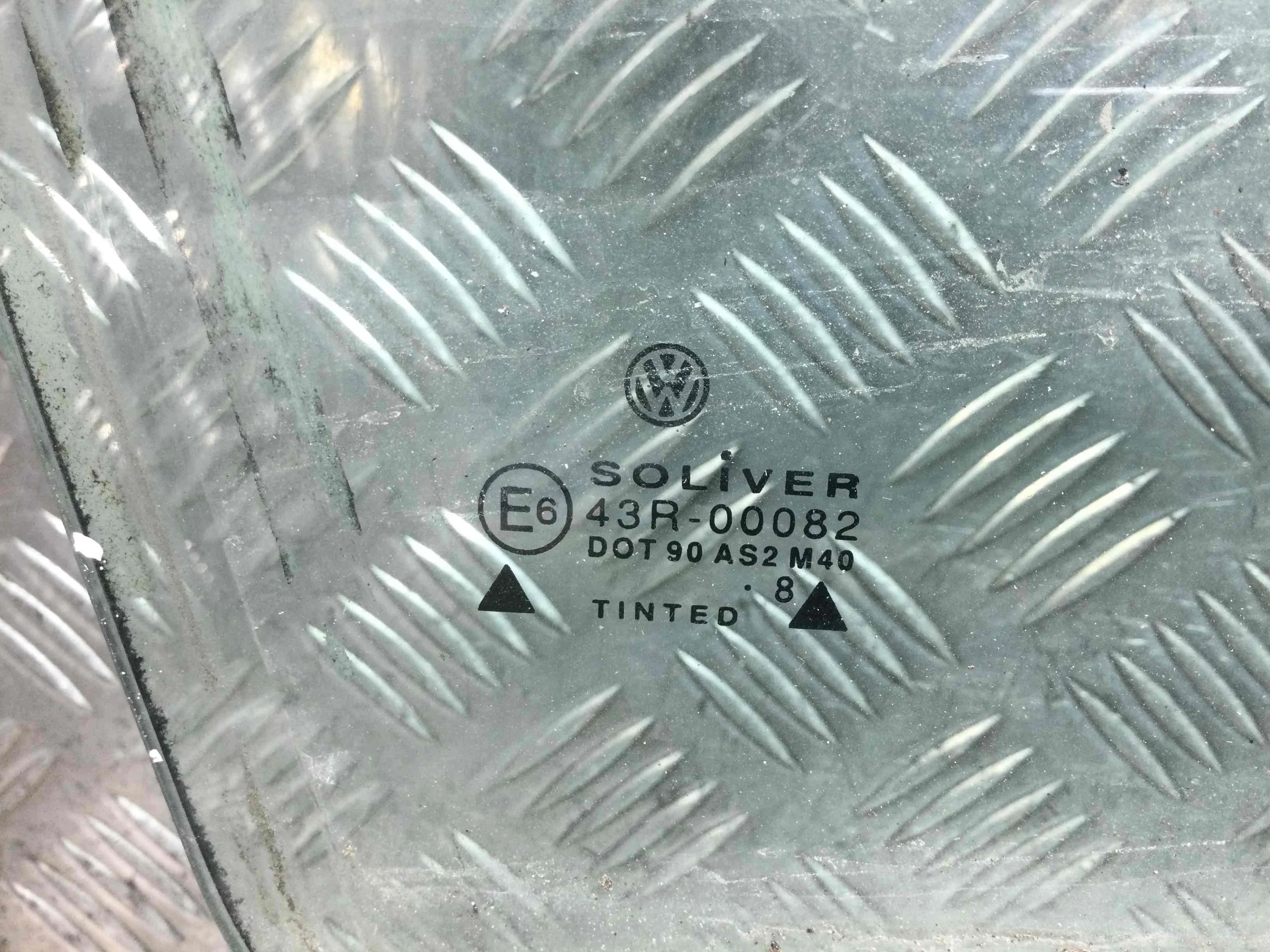 Стекло двери передней правой Volkswagen Passat B5 (1996-2000) бензин 1.6 i Механика Универсал