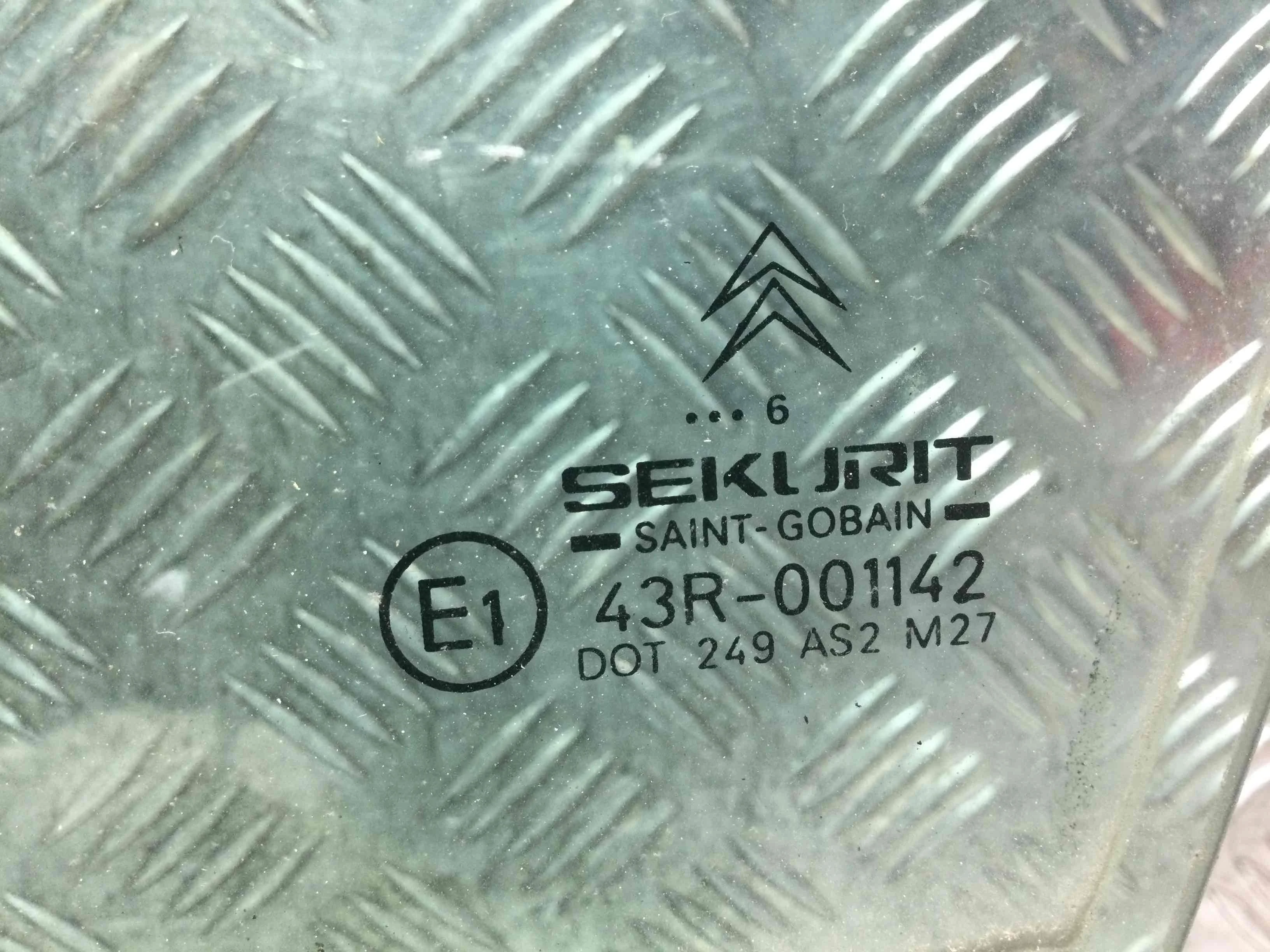 Стекло двери передней левой Citroen Xsara Picasso 1 поколение [рестайлинг] (2004-2010) дизель 1.6 HDi Механика Минивэн