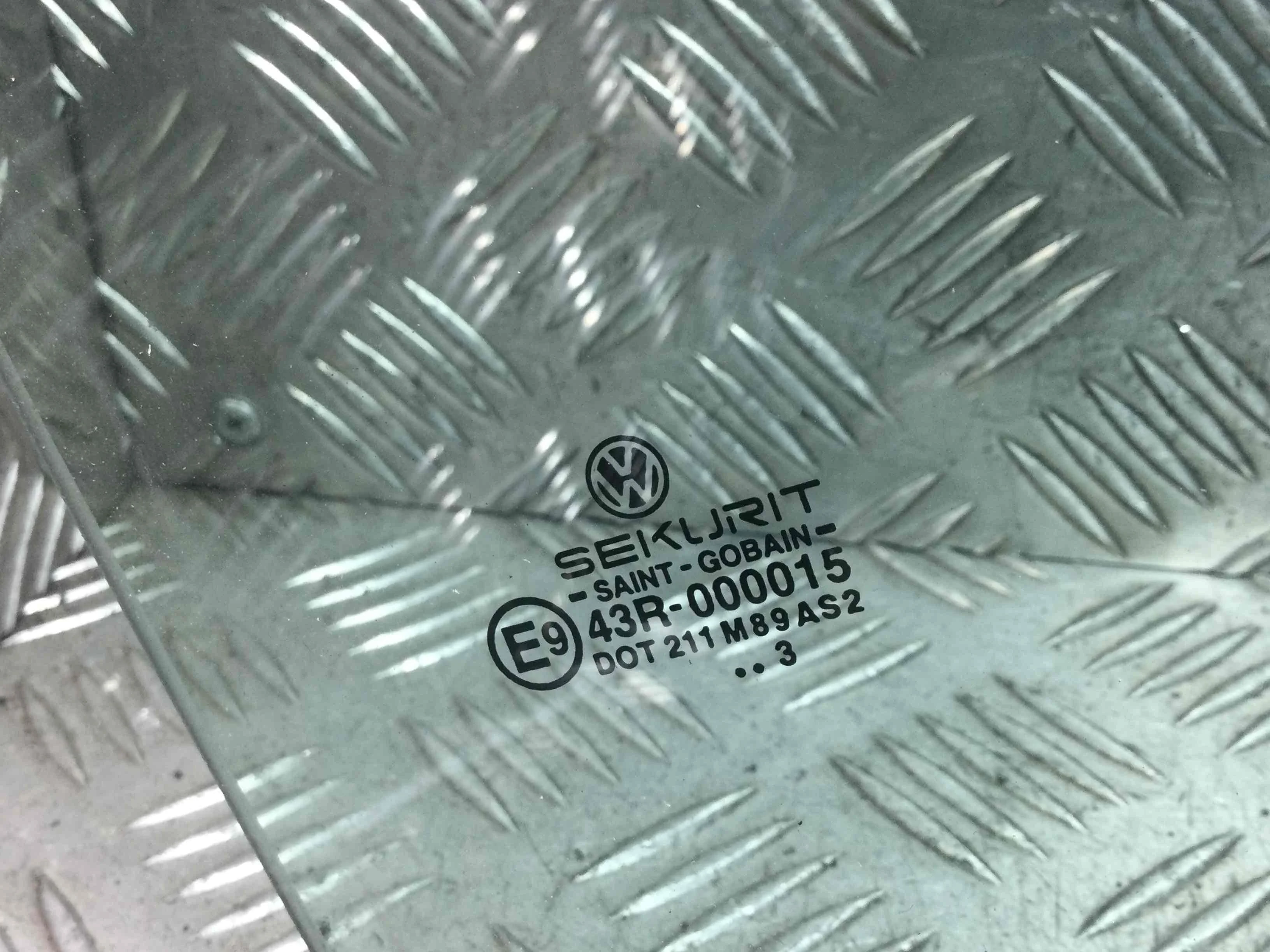 Стекло двери задней правой Volkswagen Polo 4 поколение (2001-2005) бензин 1.4 i Механика Х/б