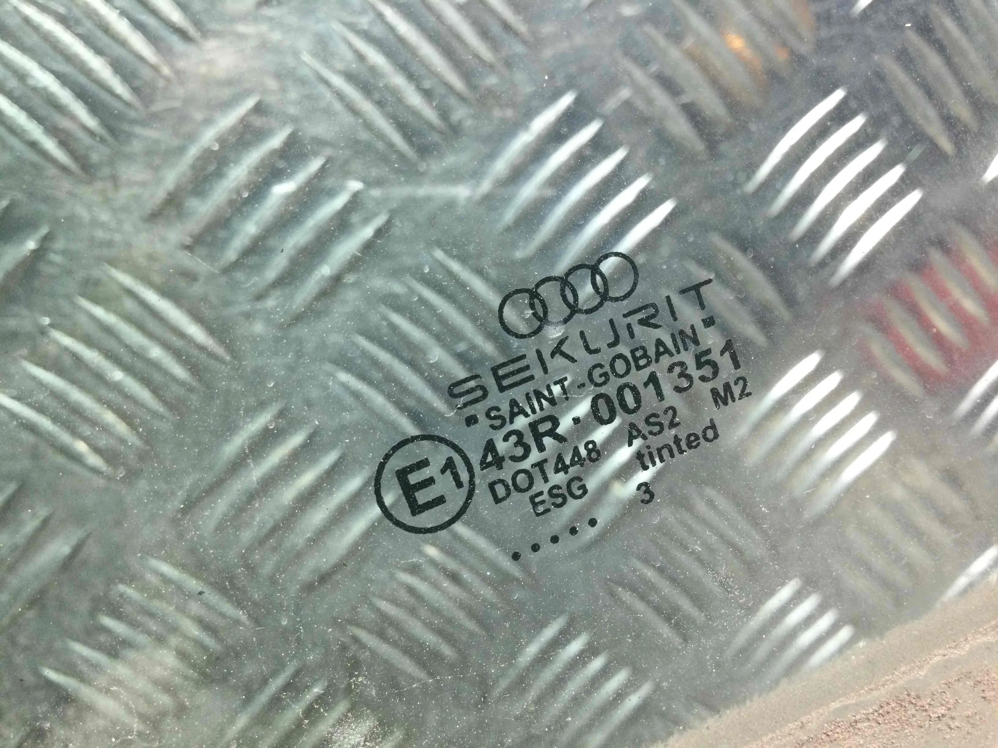 Стекло двери задней правой Audi A4 B6 (2000-2005) бензин 2.0 i Механика Седан