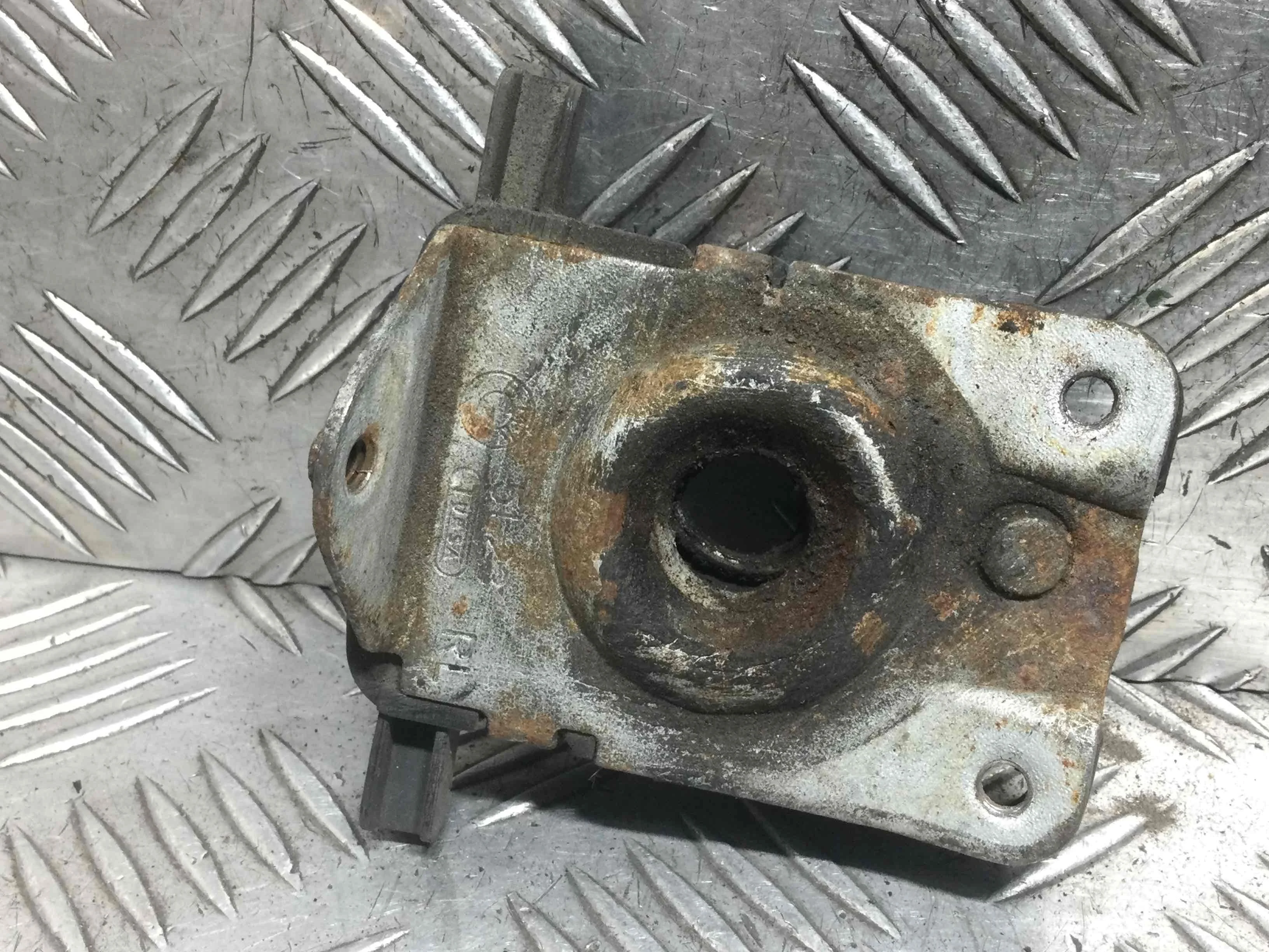 Замок капота BMW X5 E53 (1999-2003) бензин 3.0 i Автомат Внедорожник