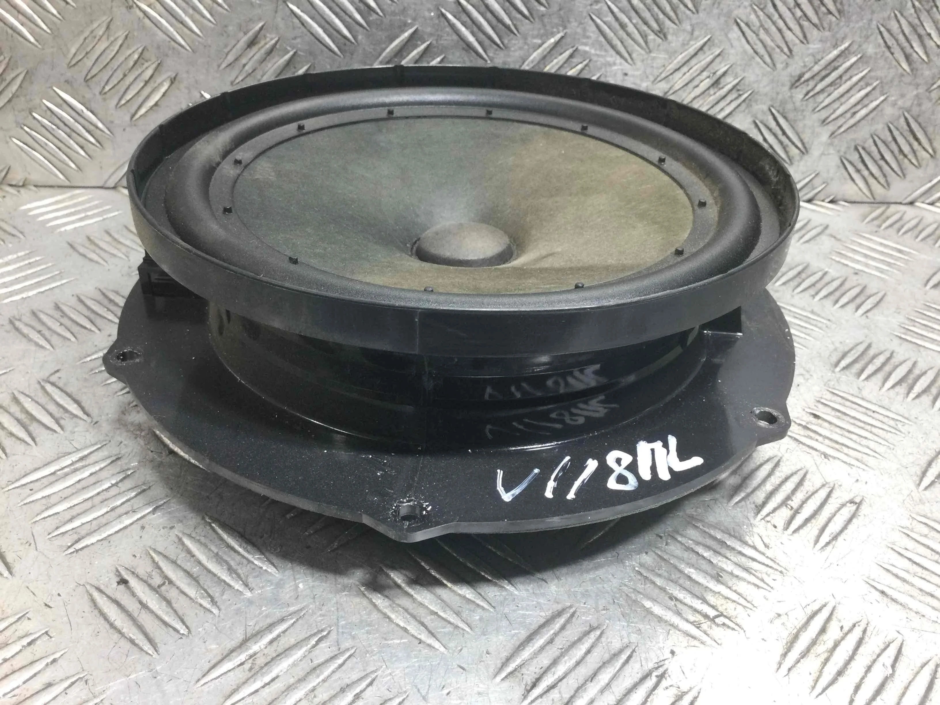 Динамик двери передней левой Volkswagen Passat B6 (2005-2010) дизель 1.6 TDI Механика Универсал