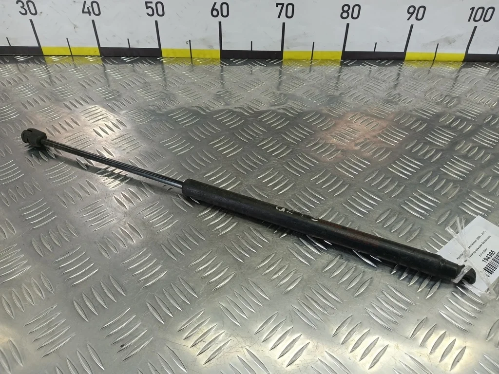 Амортизатор крышки багажника Hyundai GETZ I (2002