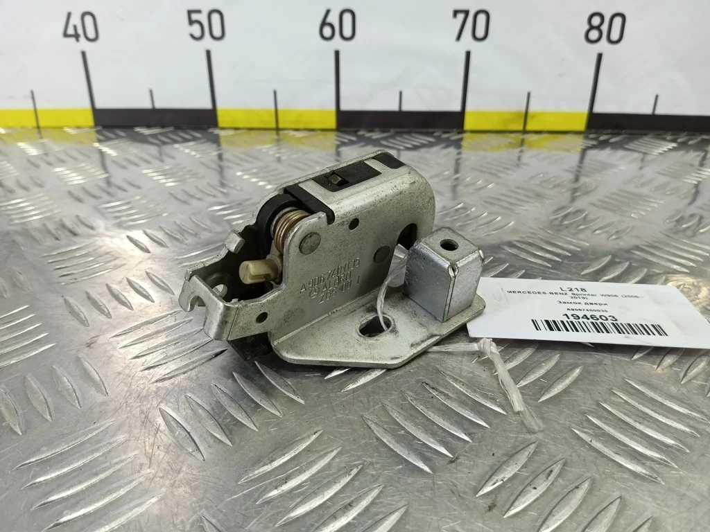 Замок двери распашной левый MERCEDES-BENZ Sprinte