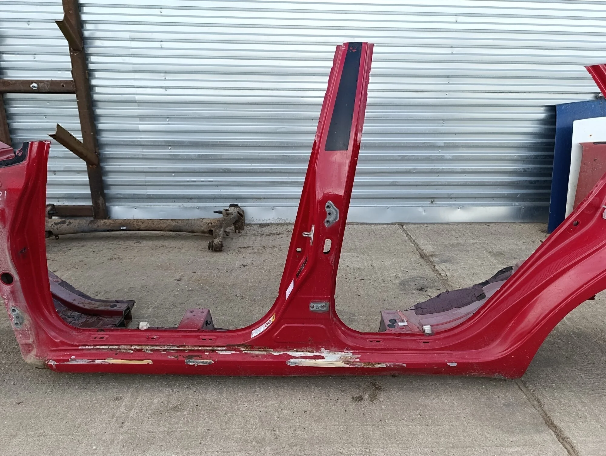 Порог со стойкой левый Auris (E15) 2006-2012