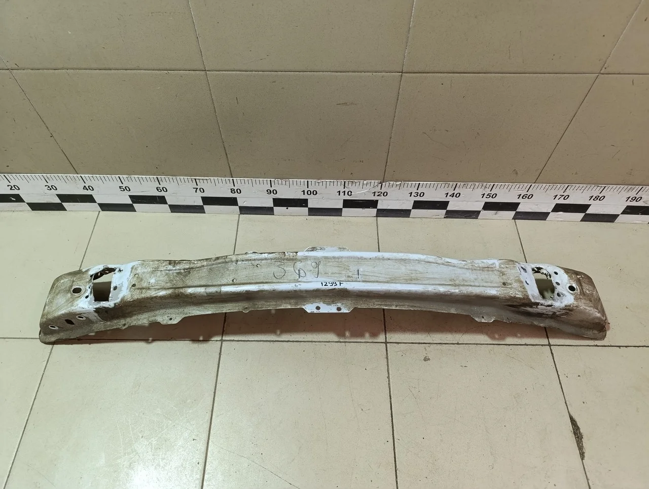 Усилитель переднего бампера Duster 2012>