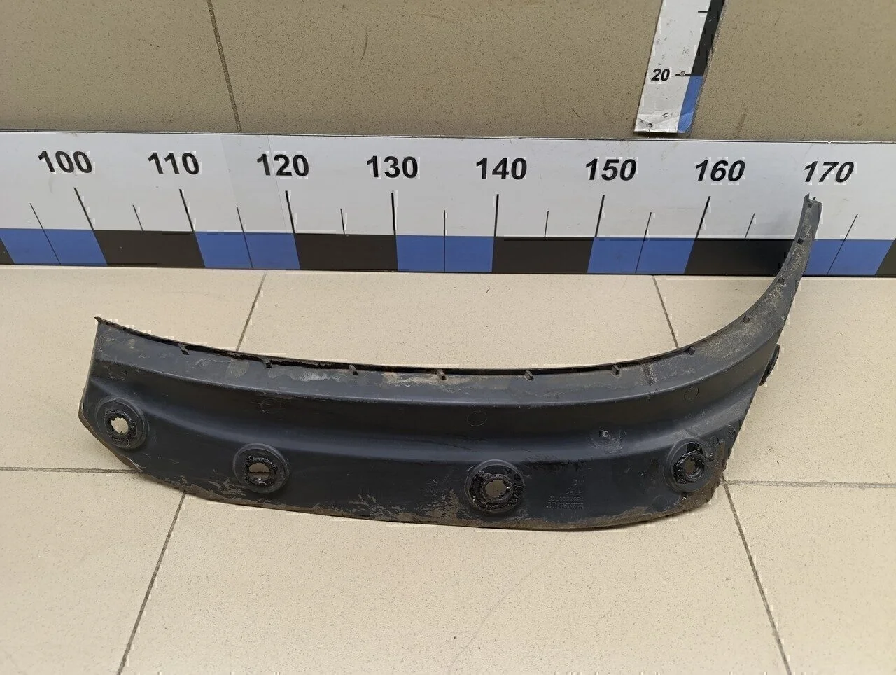 Накладка заднего крыла левого Duster 2012>