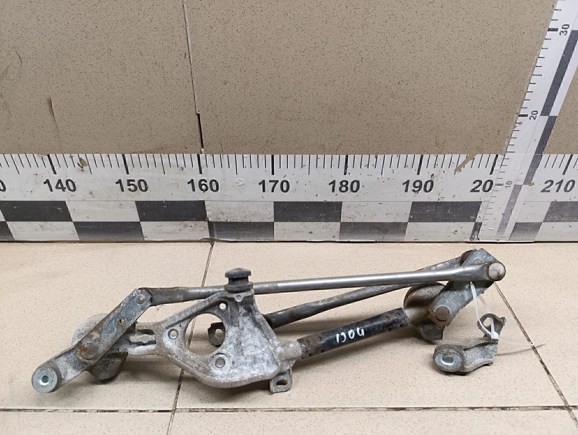 Трапеция стеклоочистителей Solaris 2010-2017