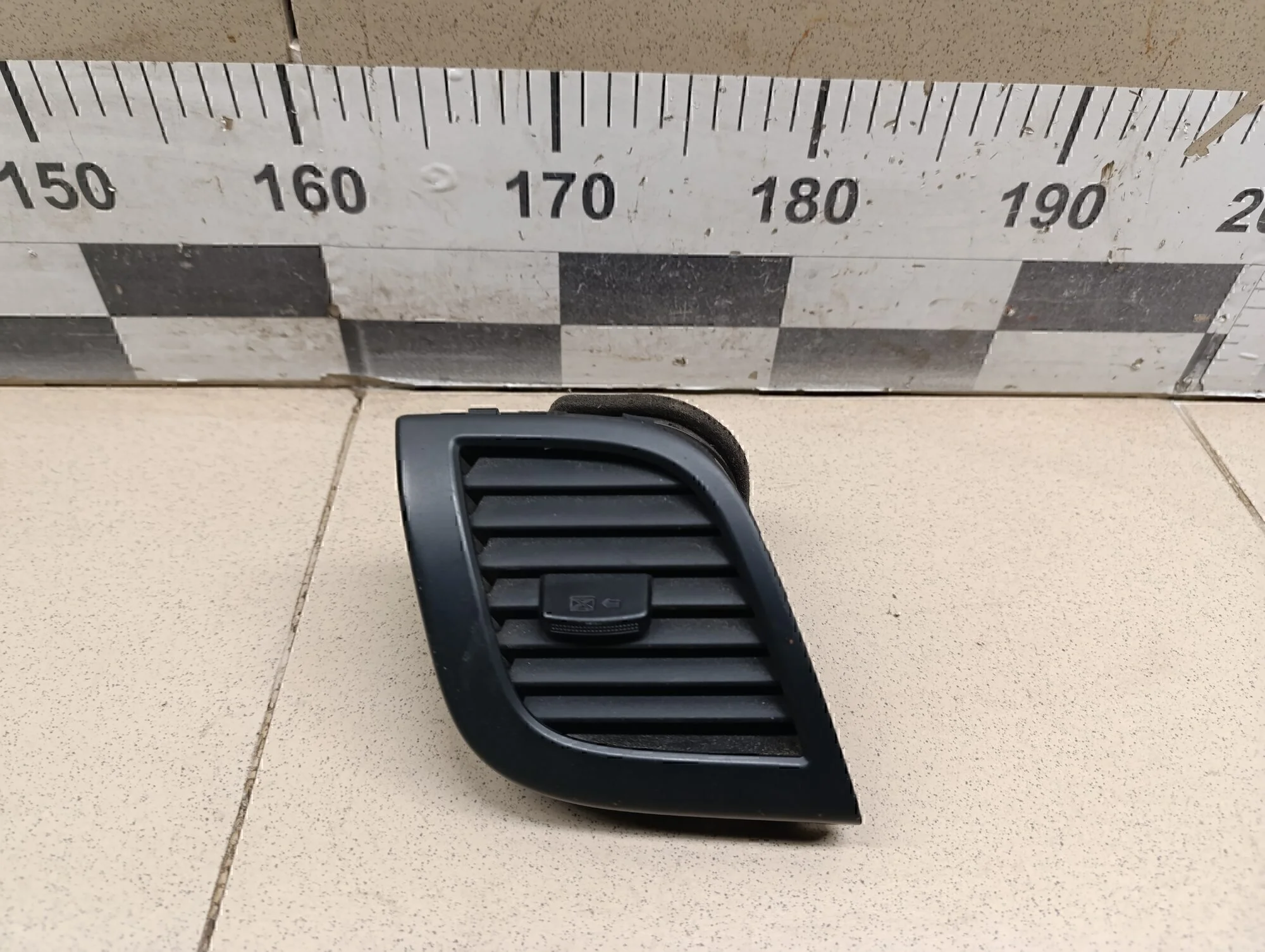 Дефлектор воздушный Solaris 2010-2017