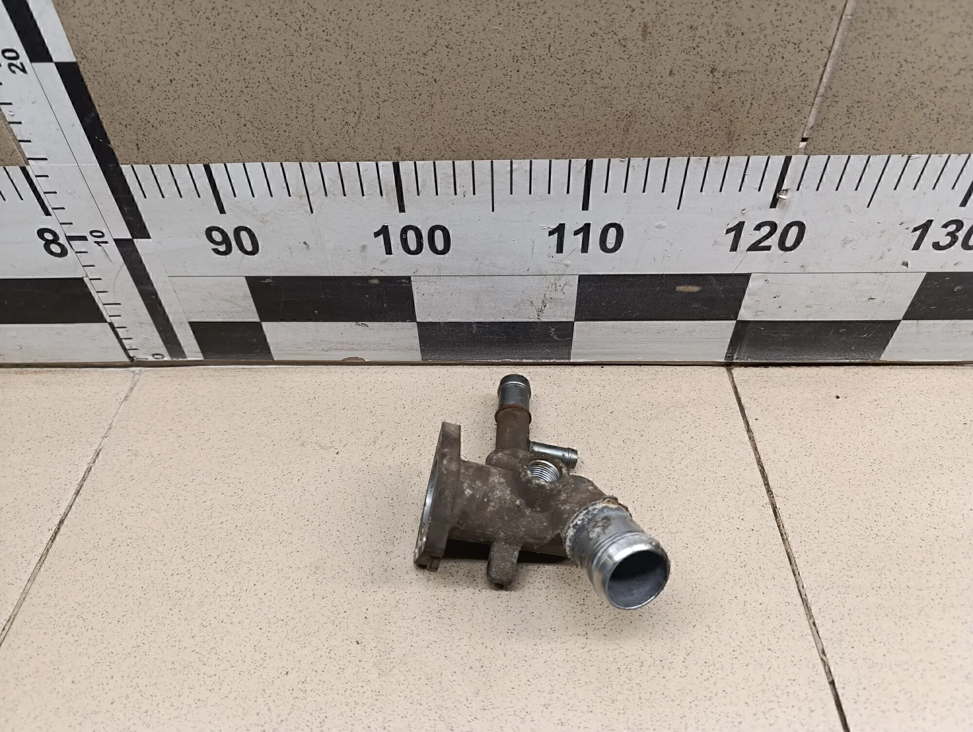 Фланец двигателя системы охлаждения Solaris 2010-2017