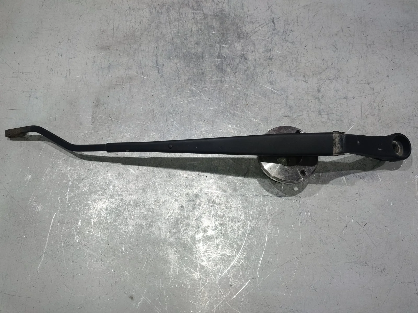 Поводок стеклоочистителя SsangYong Kyron 2011 D130