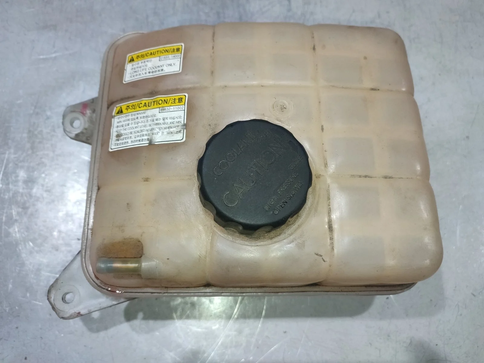 Бачок расширительный SsangYong Kyron 2011 D130