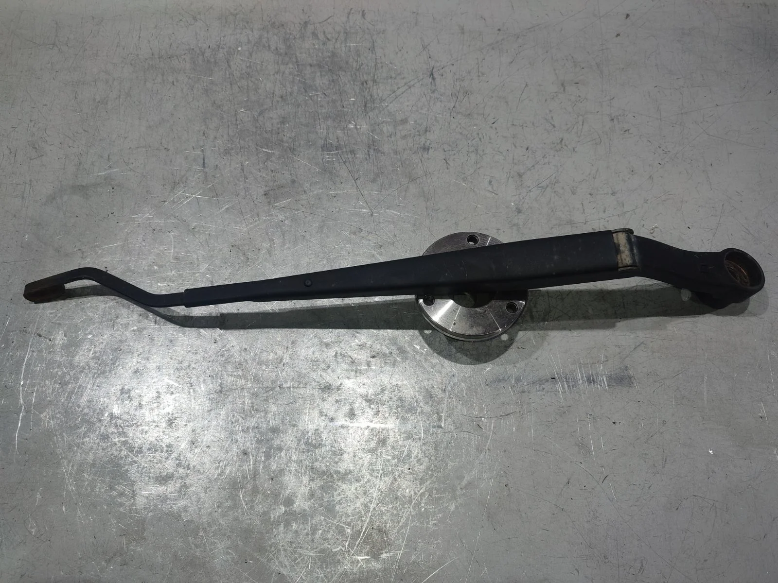 Поводок стеклоочистителя SsangYong Kyron 2008 D130