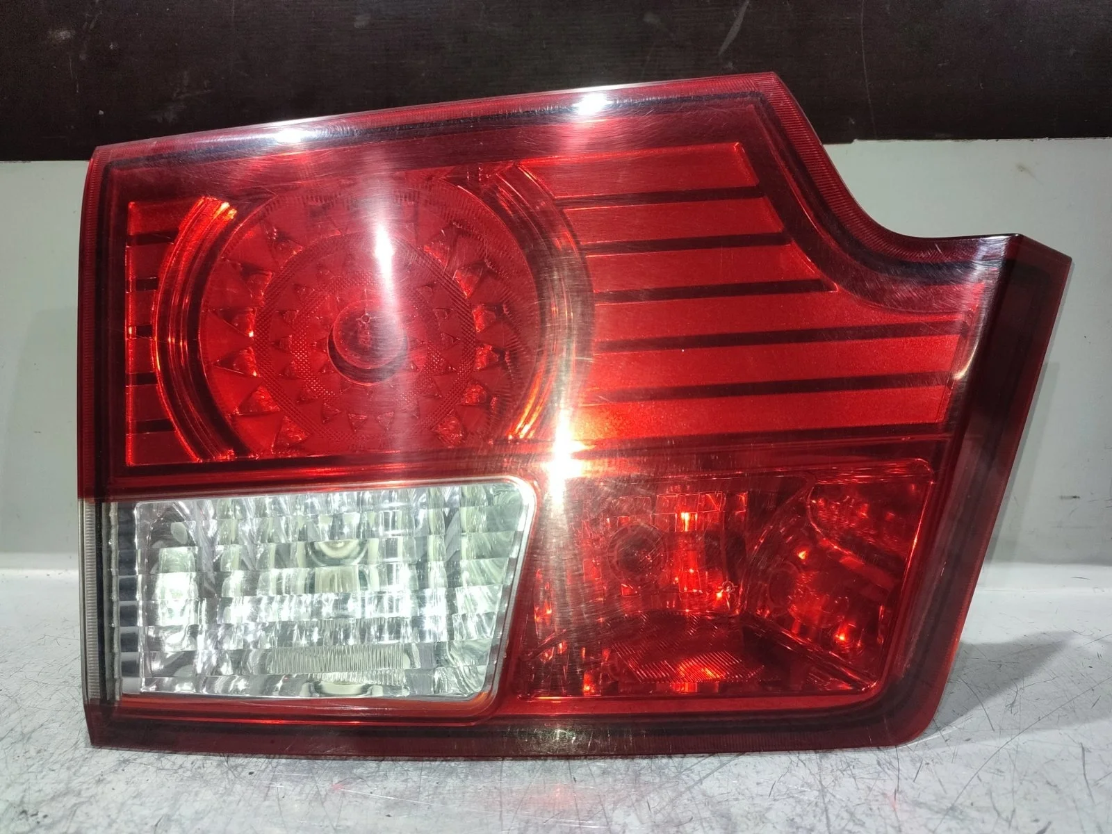 Фонарь SsangYong Kyron 2011 D130