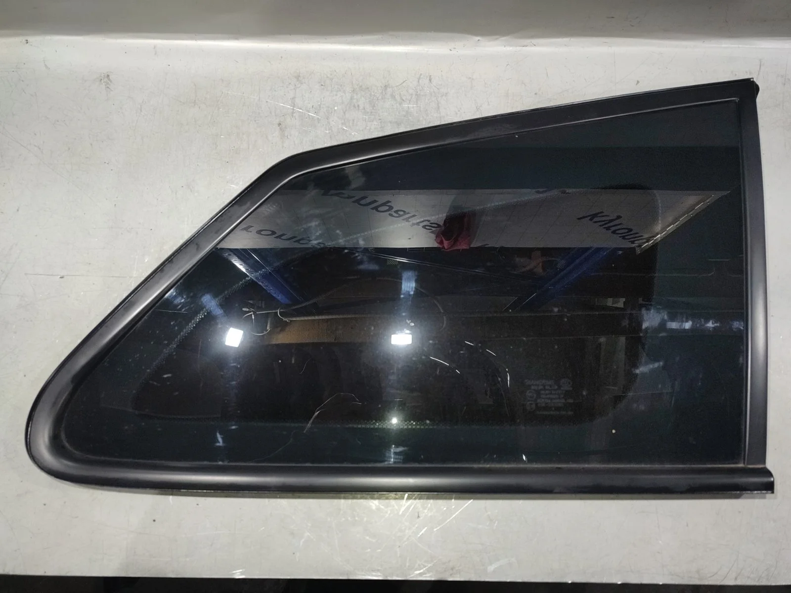 Стекло кузова (собачник) SsangYong Kyron 2011 D130