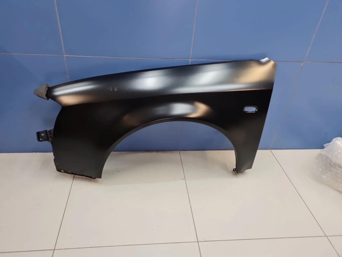 Крыло переднее левое для Audi A6 C5 1997-2004