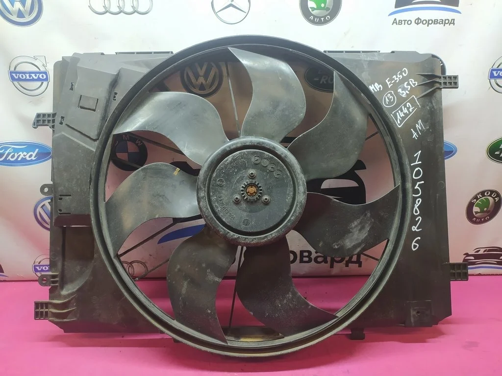 Вентилятор радиатора MB W204 W212 GLK X204 W218