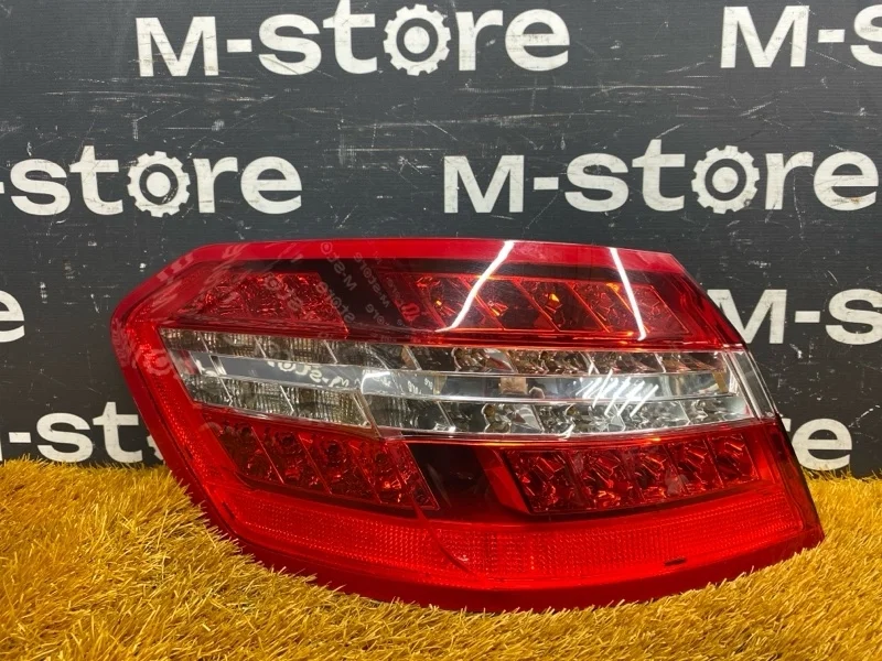 Фонарь задний Mercedes-Benz E-Class 2010 A2129066801 W212 642.850, левый