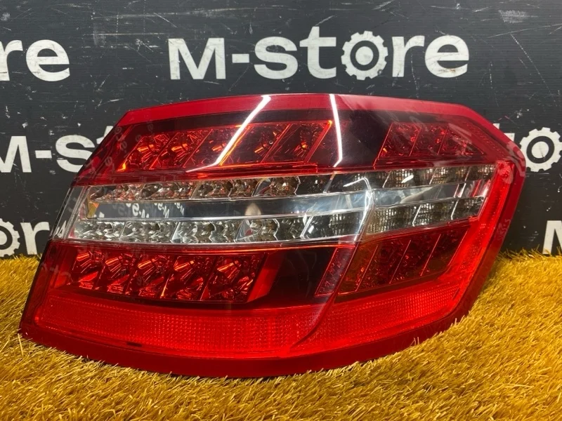 Фонарь задний Mercedes-Benz E-Class 2010 A2129066901 W212 642.850, правый