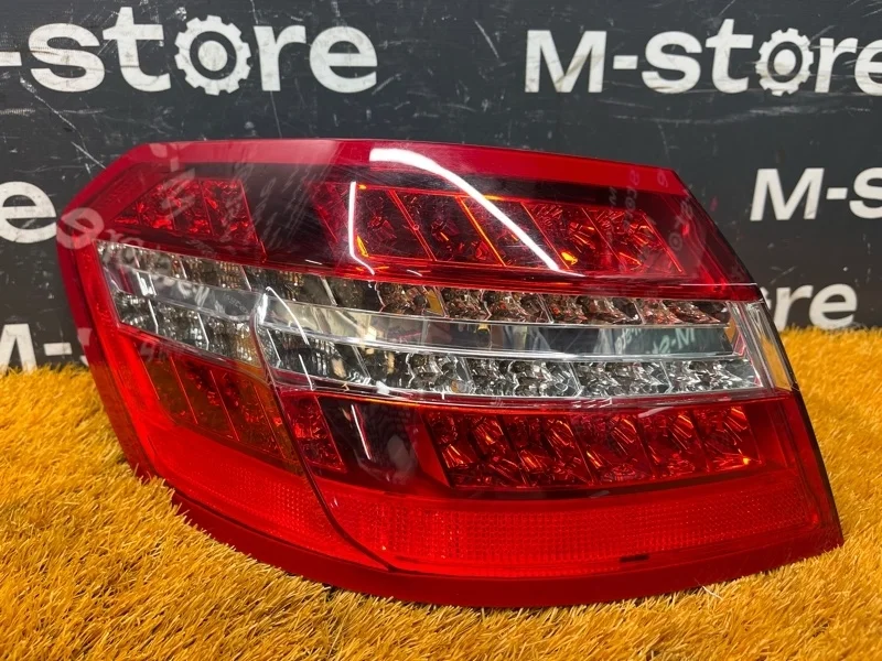Фонарь задний Mercedes-Benz E-Class 2010 A2129066801 W212 642.850, левый