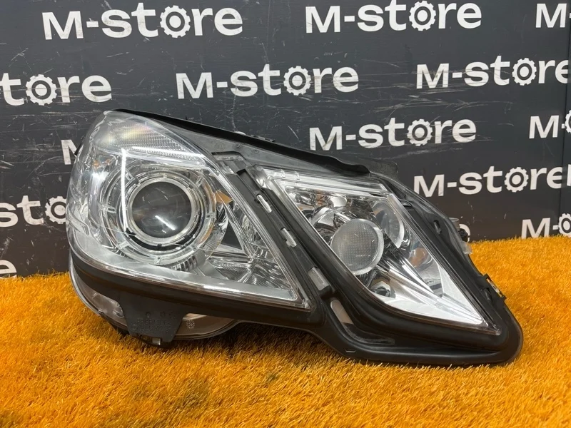 Фара Mercedes-Benz E-Class 2010 A2128205861 W212 642.850, правая