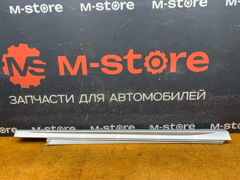 Накладка на порог Mercedes-Benz C-Class 2014 A2056981454 W205 274.920, правая