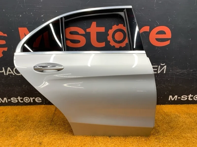 Дверь Mercedes-Benz C-Class 2014 A2057300205 W205 274.920, задняя правая