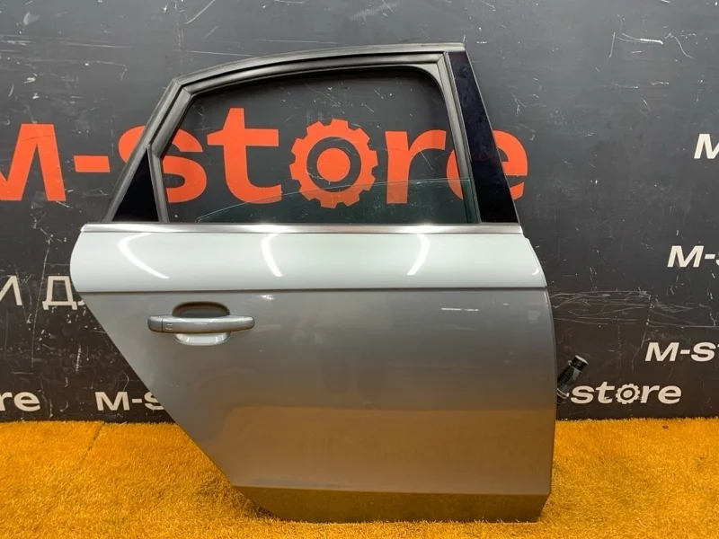 Дверь Audi A4 2011 8K5833052D B8/8K CDNB, задняя правая