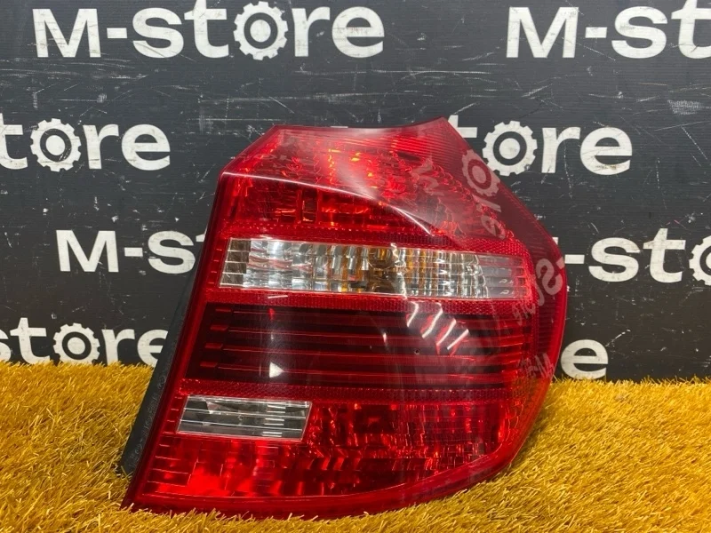 Фонарь задний BMW 1-Series 2009 7181298 E87 N46B20B, правый