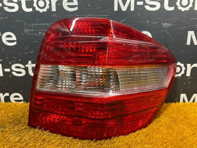 Фонарь задний Mercedes-Benz M-Class 2006 A1649061000 W164 272.967, правый