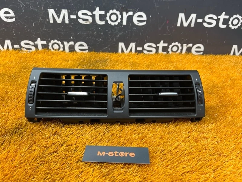 Дефлектор воздушный Bmw X5 2007 7161801 E70 N52B30A, передний