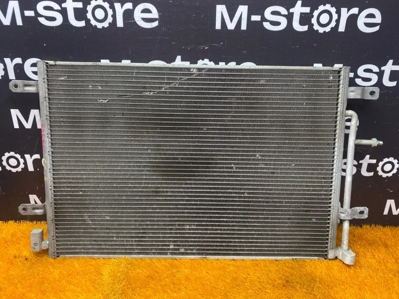 Радиатор кондиционера Audi A4 2005 8E0260401N B7/8E BGB