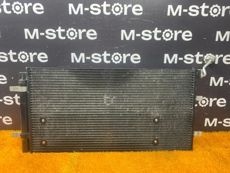 Радиатор кондиционера Audi Q5 2009 8K0260401M 8R CAL