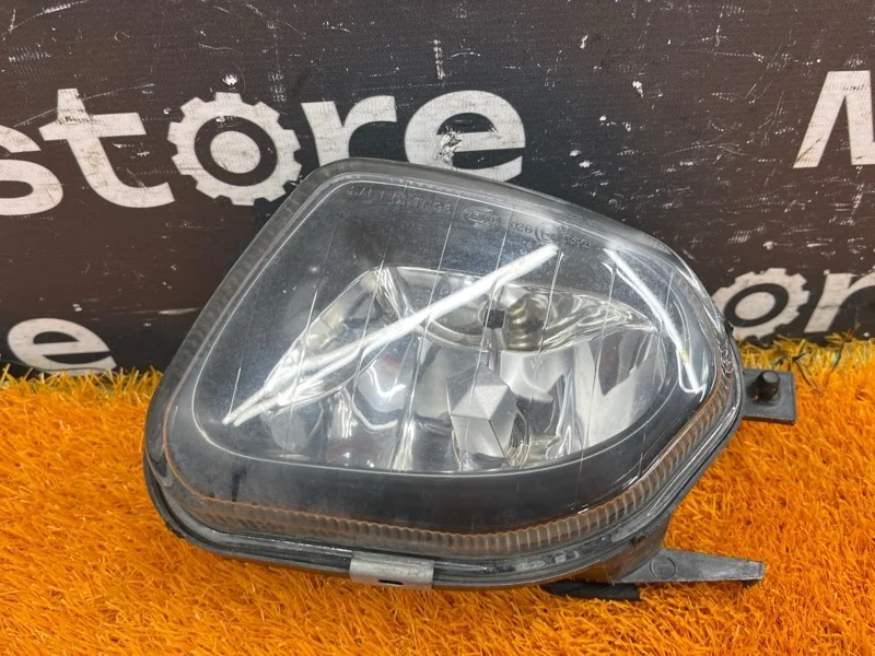 Фара противотуманная Mercedes-Benz E-Class 2005 A2118201156 W211 272.943, левая