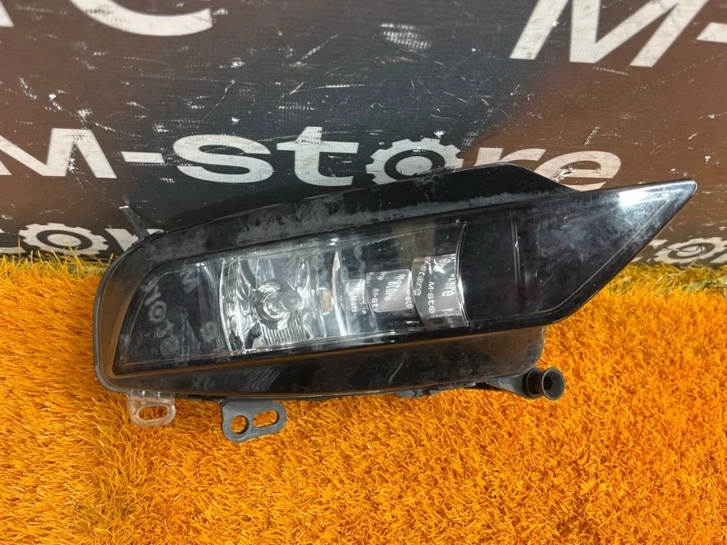 Фара противотуманная Audi A3 2014 8V0941699B 8V CXS, правая