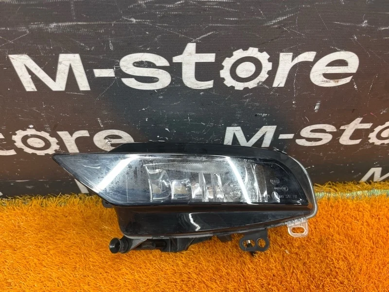 Фара противотуманная Audi A3 2014 8V0941700B 8V CXS, левая