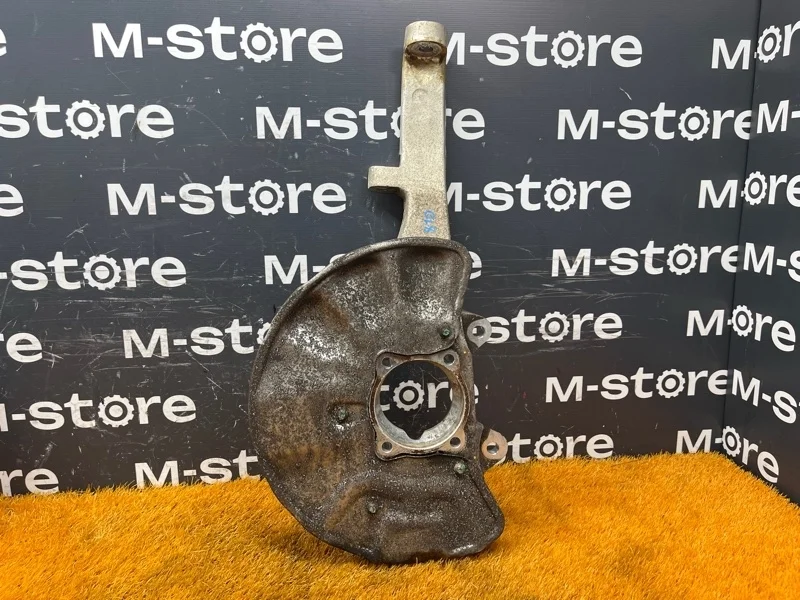 Кулак поворотный Mercedes-Benz M-Class 2012 A1663300920 W166 276.955, передний левый