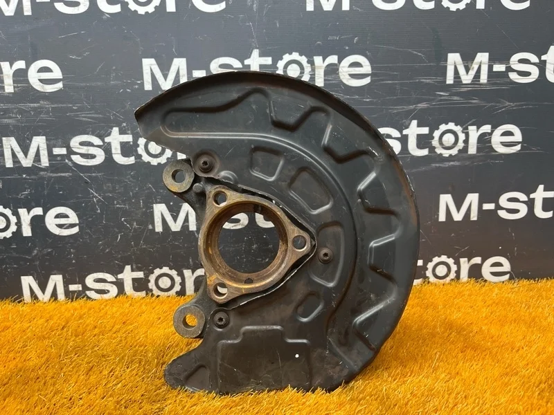 Кулак поворотный Audi A3 2014 5Q0407255Q 8V CXS, передний левый