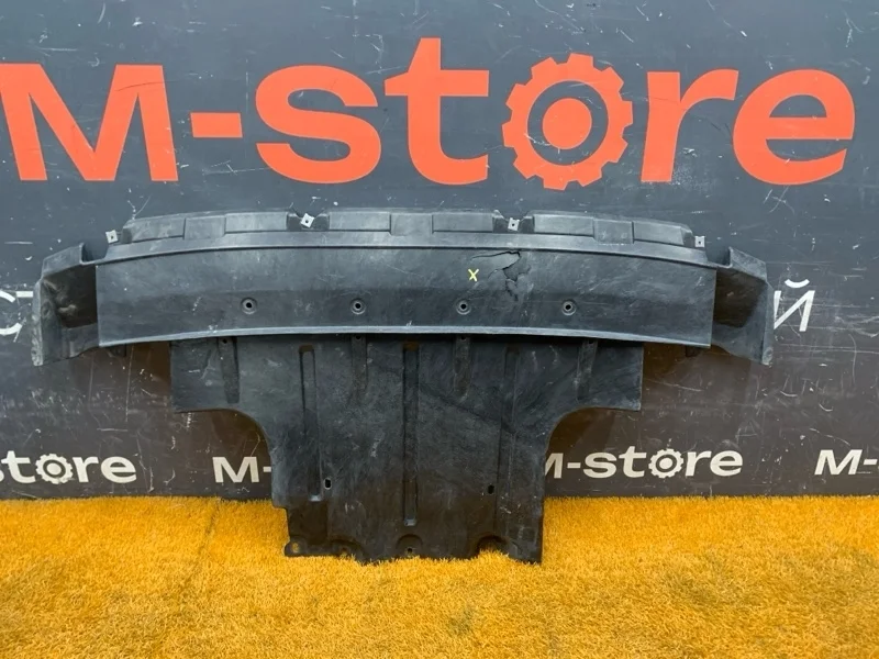 Защита двигателя Audi Q7 2012 7L8825285C 4LB CJT