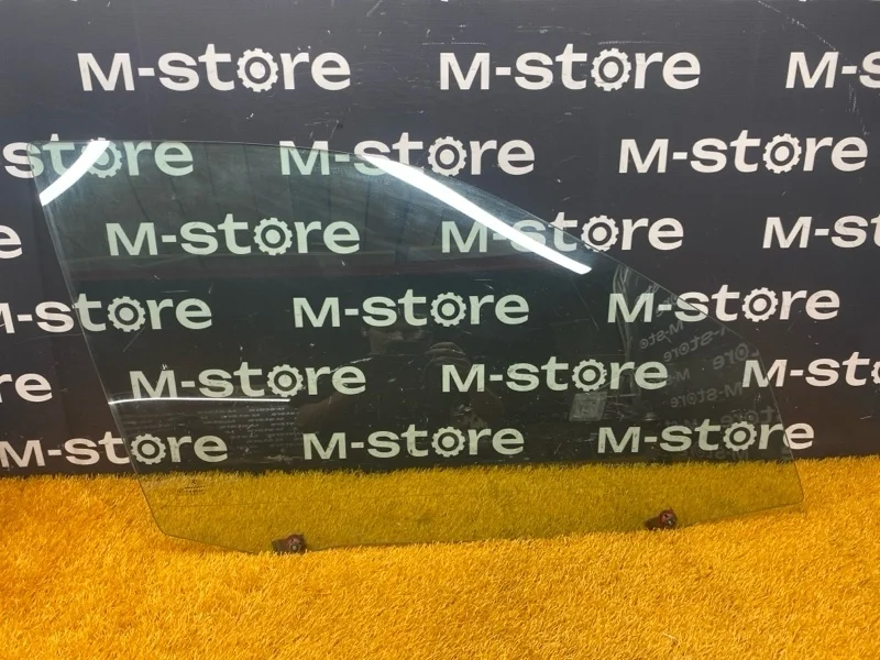 Стекло боковое BMW 3-Series 2004 51338196026 E46 M54B22 (226S1), переднее правое