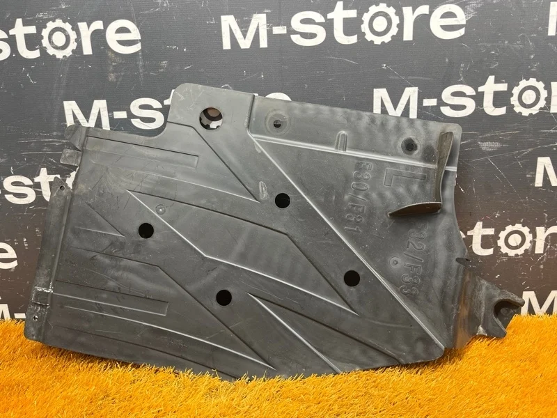 Защита днища кузова BMW 3-Series 2013 51757258049 F30 N47D20C, задняя левая