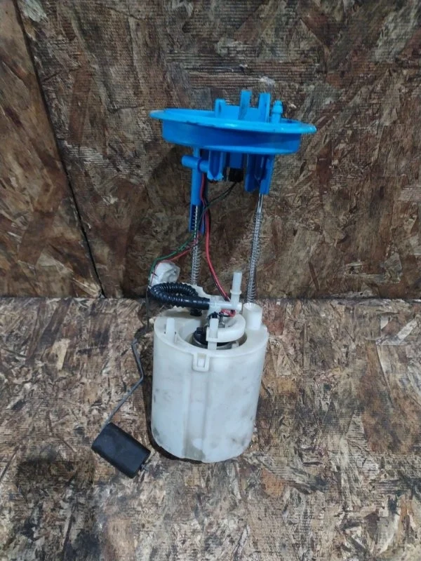 Бензонасос Volkswagen Tiguan 2011 5N1