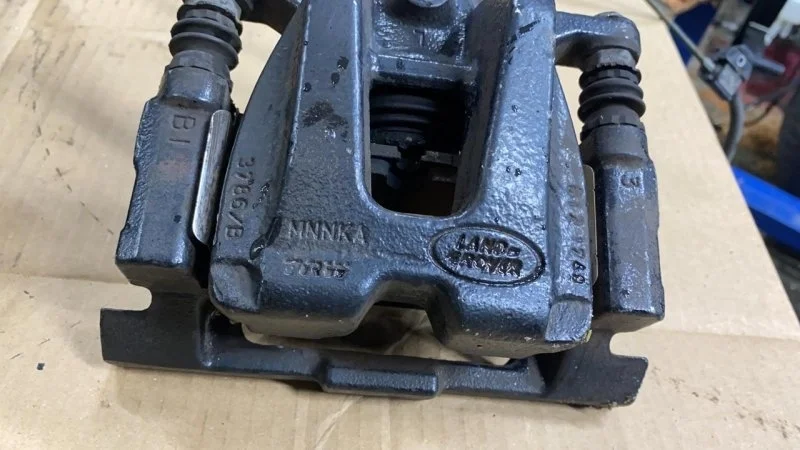 Суппорт задний Land Rover Range Rover Vogue 3 L322