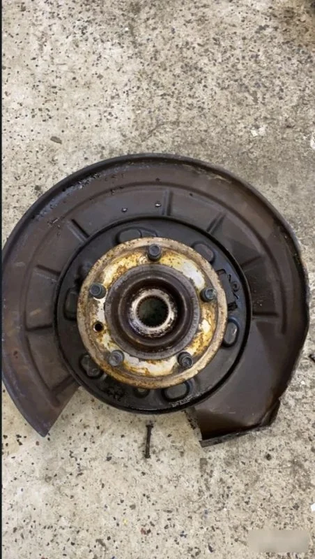 Кулак поворотный задний Land Rover Range Rover