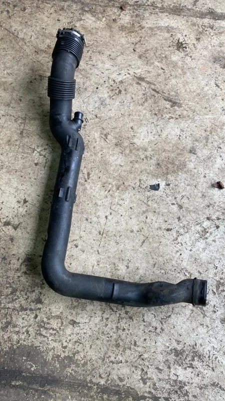 Патрубок воздушного фильтра Land Rover Range Rover