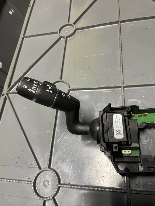 Переключатель подрулевой Land Rover Range Rover