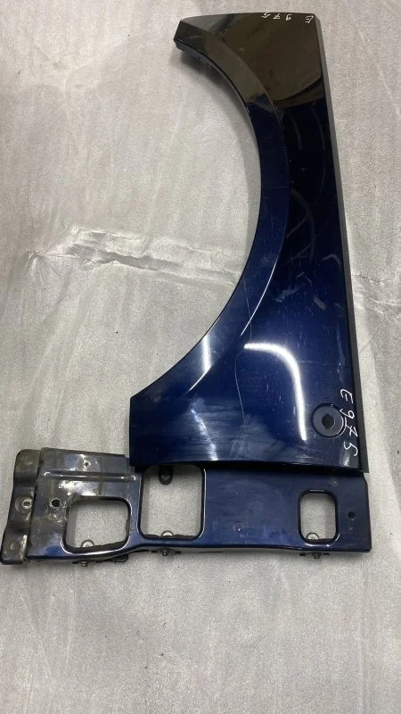 Крыло переднее левое Land Rover Range Rover Vogue