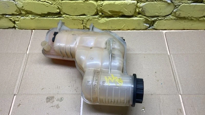 Бачок расширительный Land Rover Range Rover Vogue